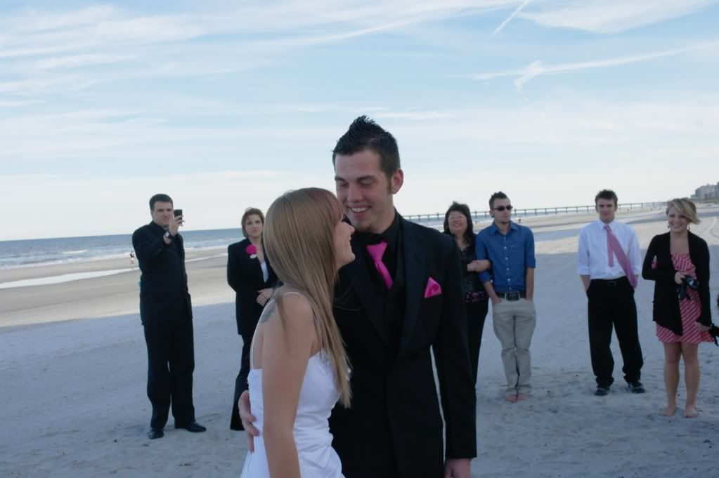 http://i1090.photobucket.com/albums/i361/alexblfc/USA%20part%201/file-82.jpg?t=1347997556