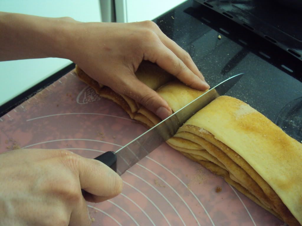 Slicing the strips into 7 small pieces