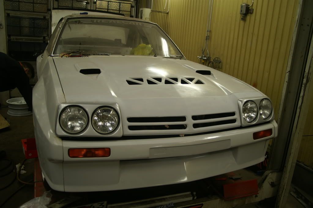 http://i1090.photobucket.com/albums/i366/GG-CJ956/Opel%20Manta%20B%20i400%20projekt/PICT3380.jpg