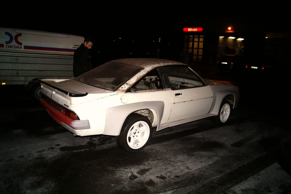http://i1090.photobucket.com/albums/i366/GG-CJ956/Opel%20Manta%20B%20i400%20projekt/PICT3503_0340.jpg