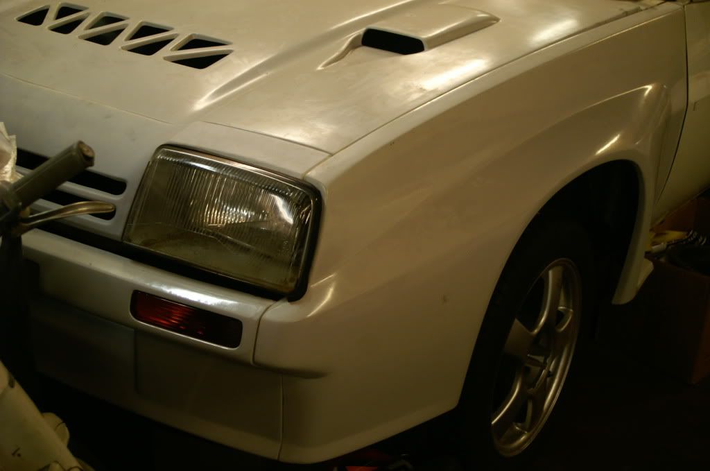 http://i1090.photobucket.com/albums/i366/GG-CJ956/Opel%20Manta%20B%20i400%20projekt/PICT3595.jpg