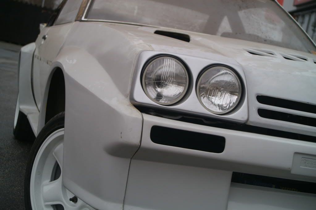 http://i1090.photobucket.com/albums/i366/GG-CJ956/Opel%20Manta%20B%20i400%20projekt/PICT4317.jpg
