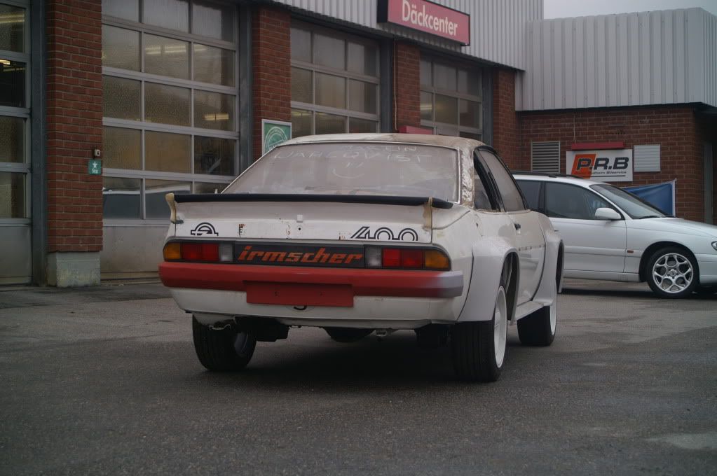 http://i1090.photobucket.com/albums/i366/GG-CJ956/Opel%20Manta%20B%20i400%20projekt/PICT4455.jpg