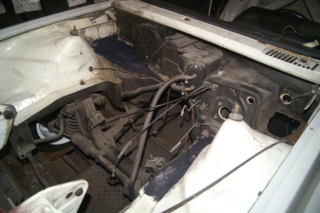 http://i1090.photobucket.com/albums/i366/GG-CJ956/Opel%20Manta%20B%20i400%20projekt/PICT4670.jpg