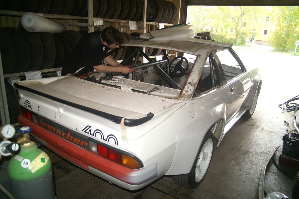 http://i1090.photobucket.com/albums/i366/GG-CJ956/Opel%20Manta%20B%20i400%20projekt/PICT4715.jpg