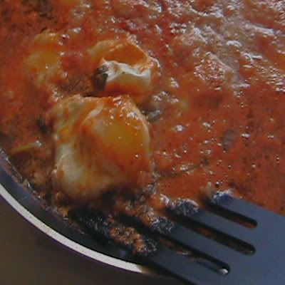 huevos ahogados en salsa de tomate