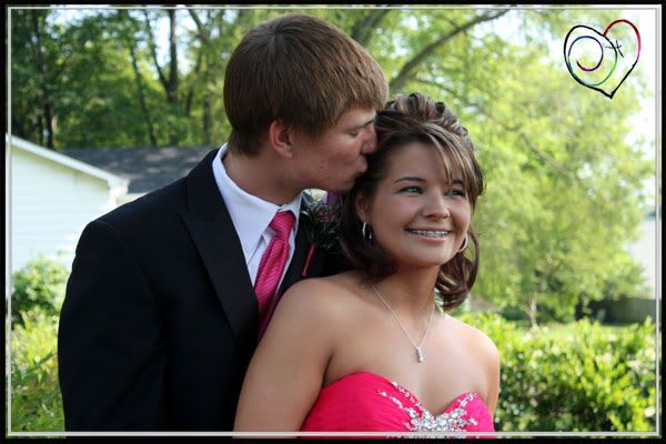 IMAGE: http://i1090.photobucket.com/albums/i368/heartworksphotography/Sarahs%20Work/Prom%202011/023.jpg