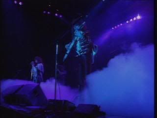 PDVD 008 49 - Yngwie Malmsteen - Trial By Fire: Live In Leningrad 1989 (Japan Edition) (2006) [DVD9]