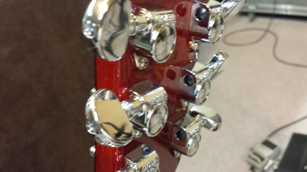 2012 Les paul Standard Tuners....Locking right? My Les Paul Forum