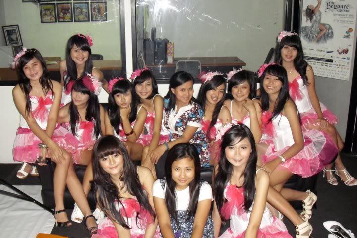 Pose Nakal Sexy Dancer Bandung