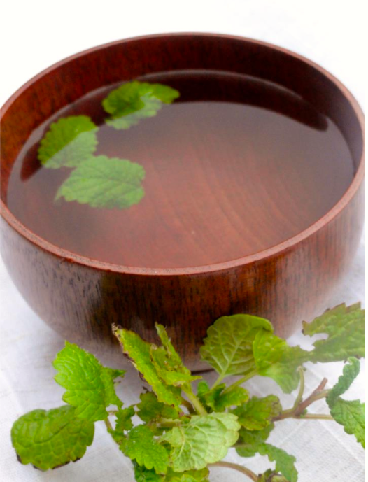 "lemon balm tea", "herbs for heart health", "herbs for insomnia"