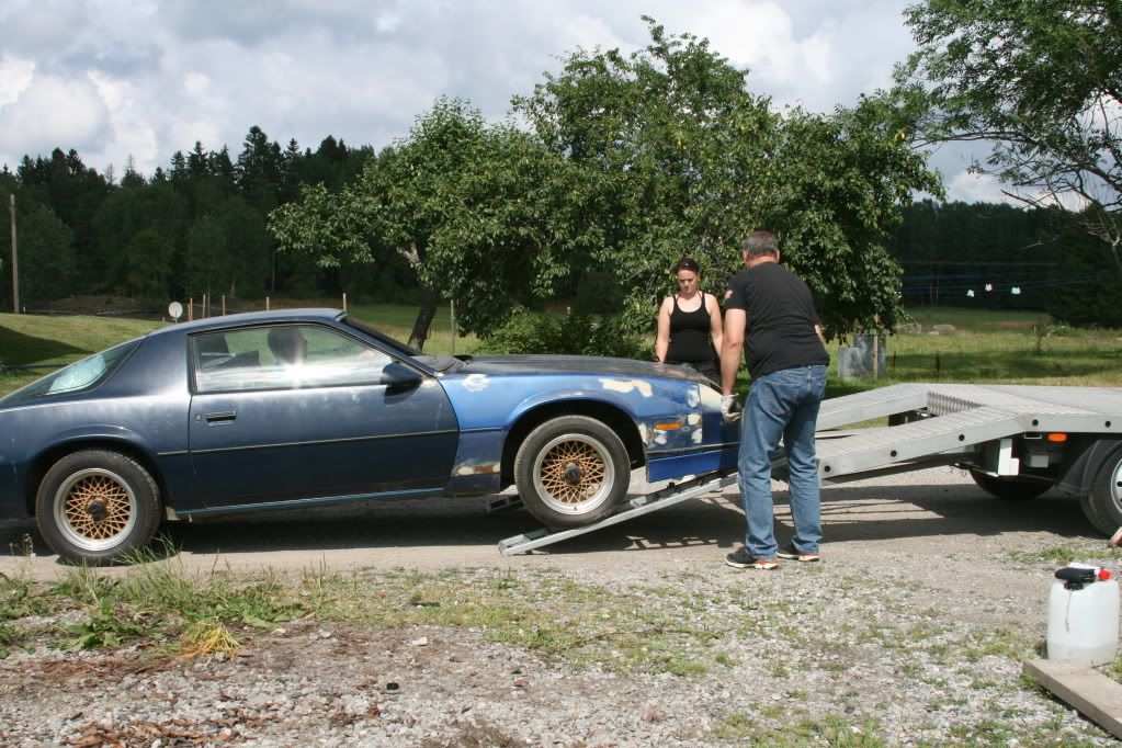 http://i1090.photobucket.com/albums/i379/Jonas_740/Camaro/IMG_5622.jpg